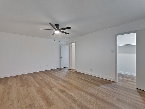 3rd image of 4849 Alta Oaks Ct