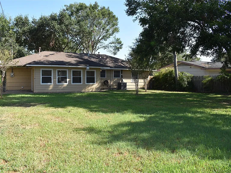 5911 Hornwood Dr — Photo 25