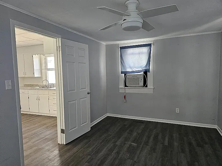 220 S Millwood Ave — Photo 19