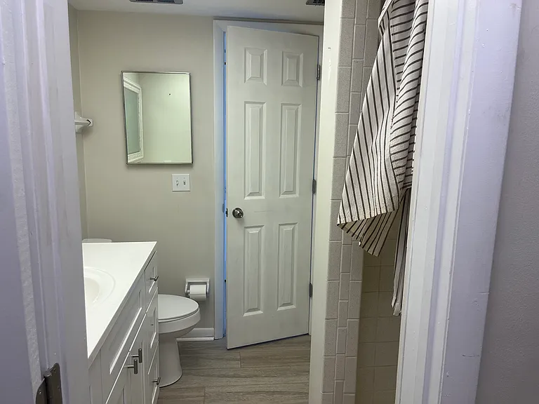 2303 Bay Blvd #2 — Photo 19