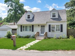 24 Reynolds St, Huntington Station, NY 11746