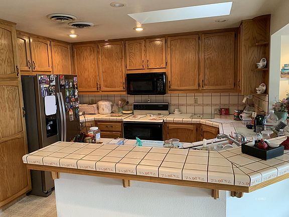 5th image of 345 Rancho St