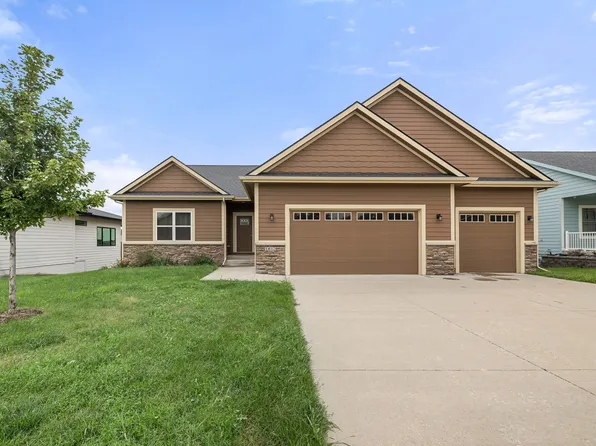 1813 15th Ave SE, Altoona, IA 50009