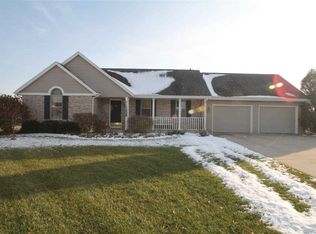 588 Elijah Ct, Evansville, WI 53536