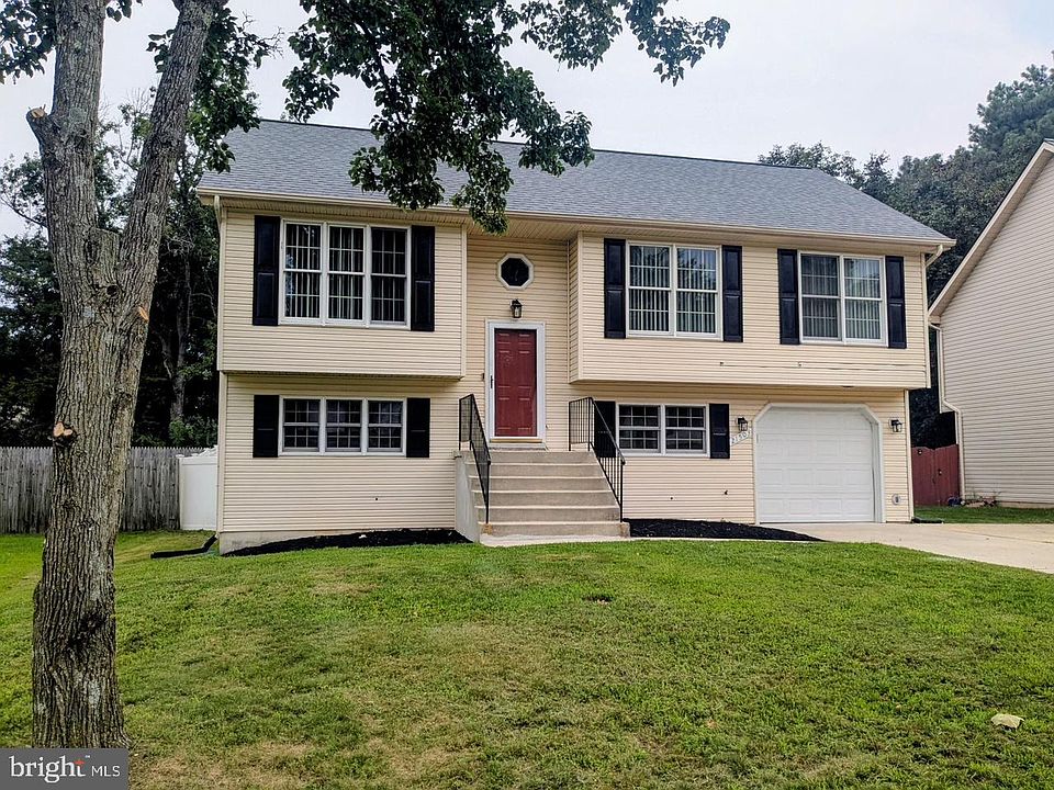 1st image of 21503 Warwick Ct
