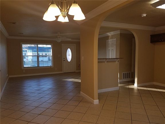 2nd image of 1009 Jo Lynn St
