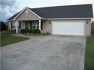 4th image of 121 Holli Ln