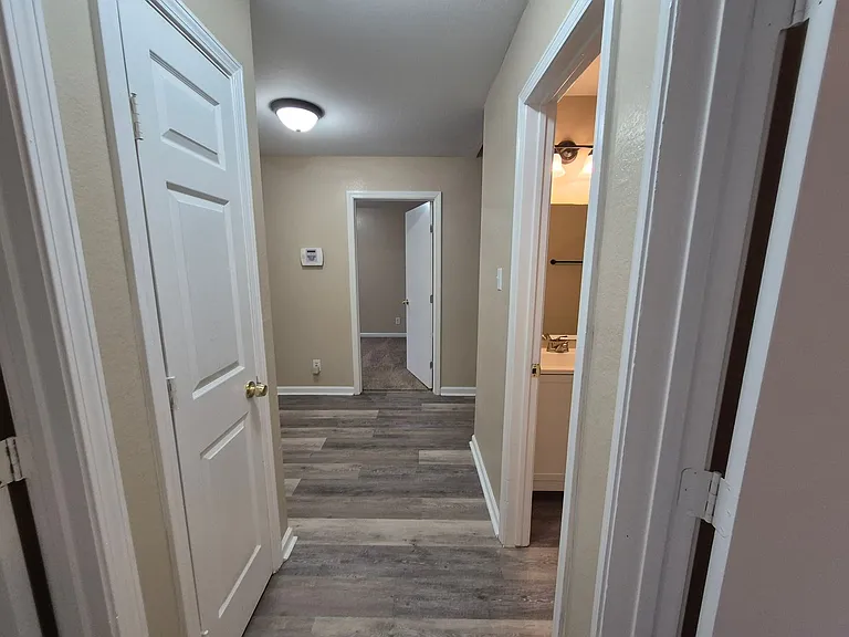 8806 Slumber Ln — Photo 12