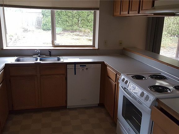 5th image of 19041 SE 271st St
