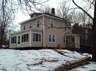 20 Damon Rd, Fitchburg, MA 01420
