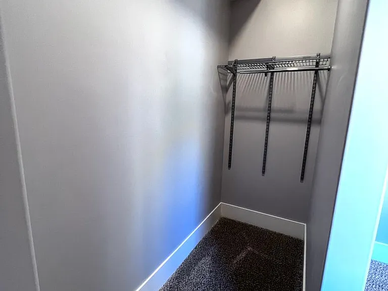 1509 E Superior St — Photo 29