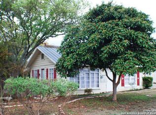 146 Robindale W, Bandera, TX 78003