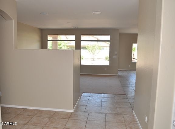 4th image of 44012 W Juniper Ave
