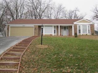 1072 Shoreline Rd, Crown Point, IN 46307