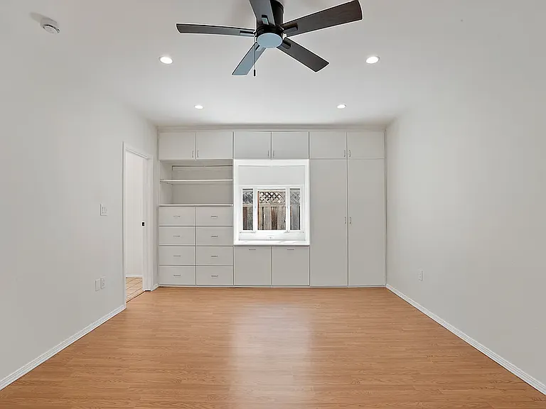 1486 Richards Ave — Photo 8
