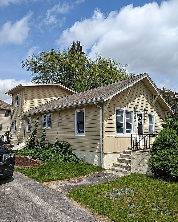 1st image of 15885 Edsel Dr