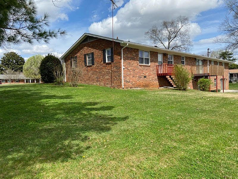 2nd image of 1009 Mildred Dr