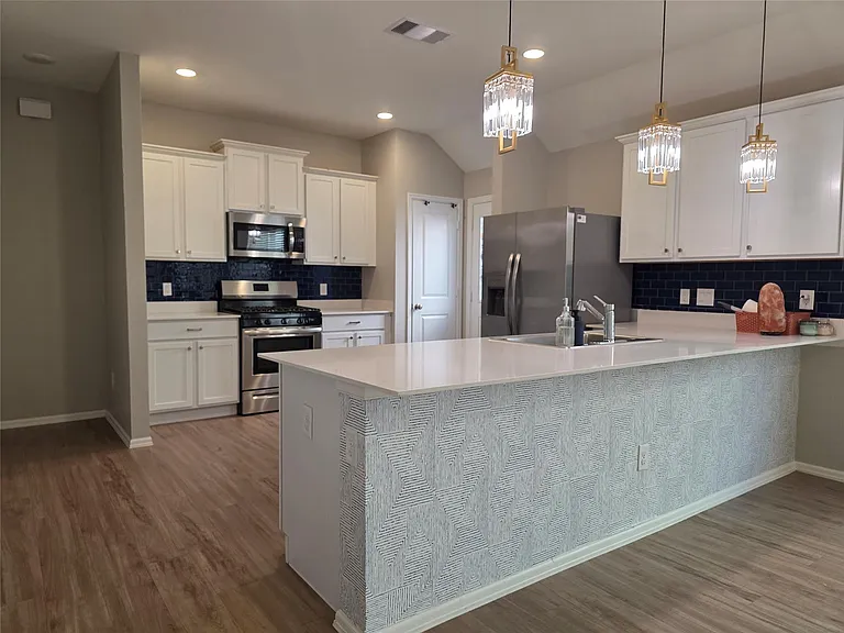 1942 Barrett Gables Dr — Photo 7