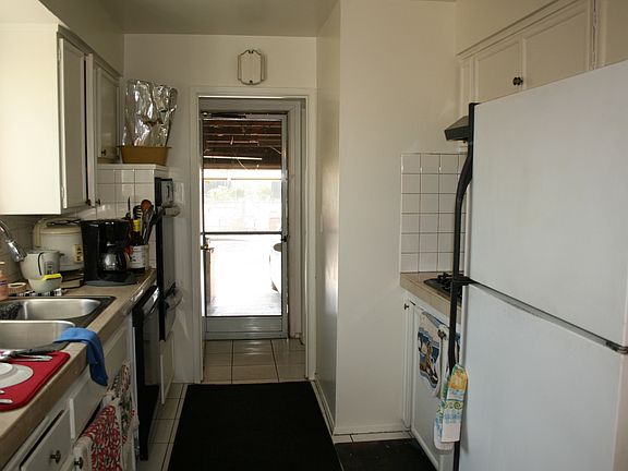 4th image of 17109 Northam St