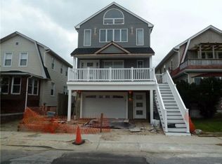 546 W Hudson St, Long Beach, NY 11561