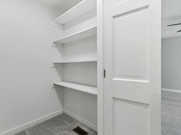 5th image of 4 Davis Ave