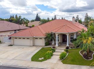 8913 Bienvenu Ct, Bakersfield, CA