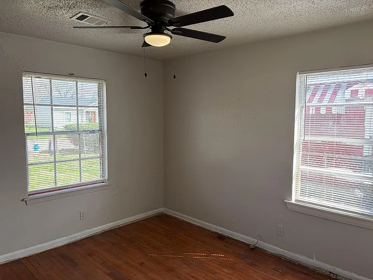 5530 Lakefield Dr — Photo 9