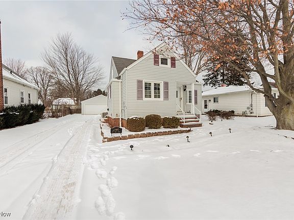 2nd image of 23492 Clifford Dr