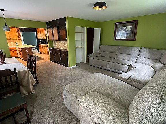 5th image of 8324 Park State Dr