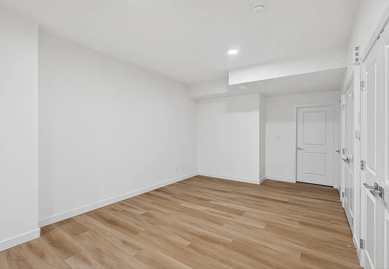 30 Renwyck Pl #BASEMENT — Photo 7