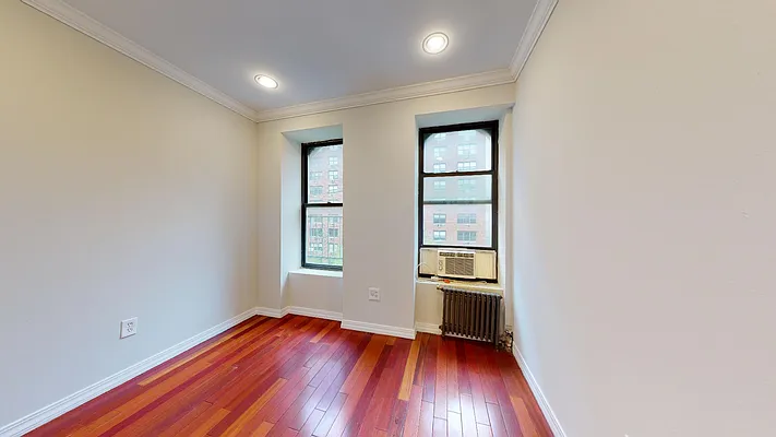 Rented by Bond New York | media 17