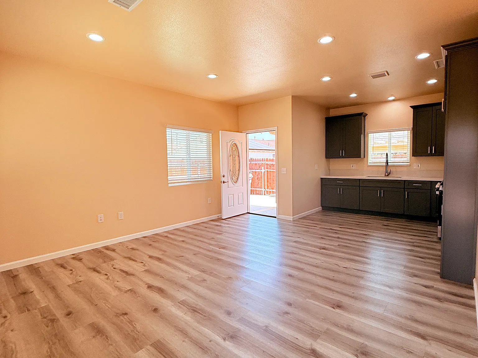 744 Danica Pl — Photo 4