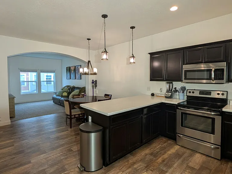 688 E 355 N — Photo 10