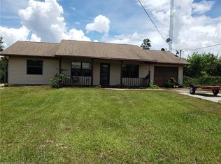 305 Flamingo St, Lake Placid, FL 33852