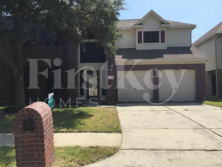 18222 Noble Forest Dr — Photo 1