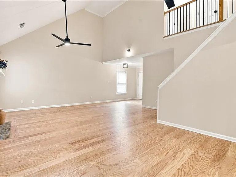 5527 Bridge Pointe Dr — Photo 8