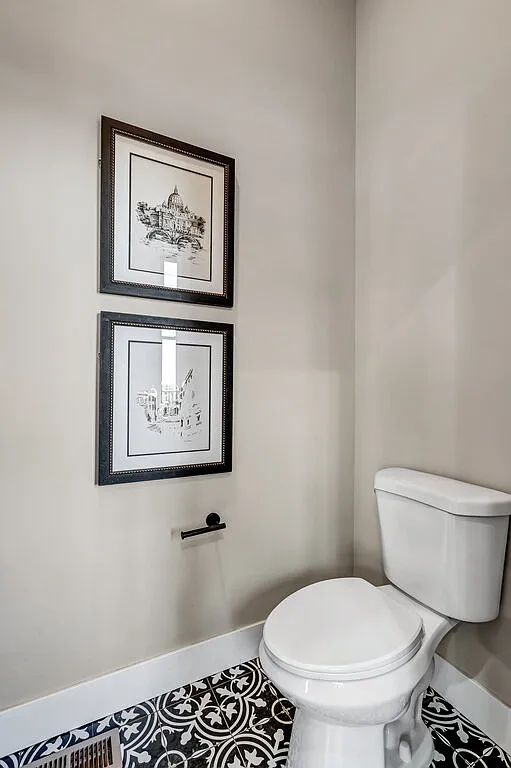 3 bed, 3.5 bath, $2,799 — Photo 4