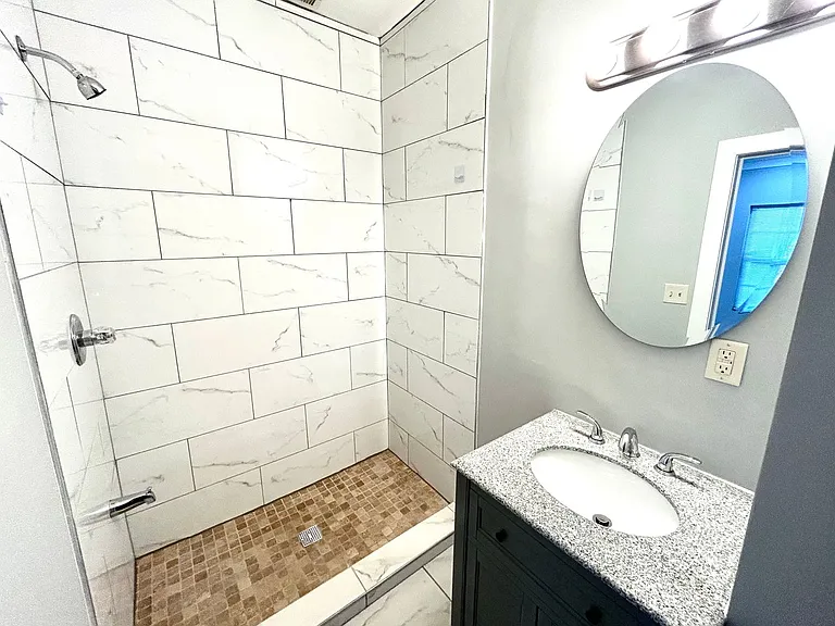 1020 Hill St SE — Photo 11