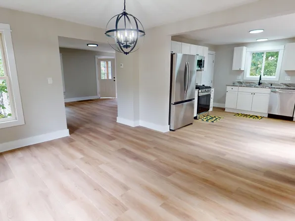 213 Garland Street, Bangor, ME 04401