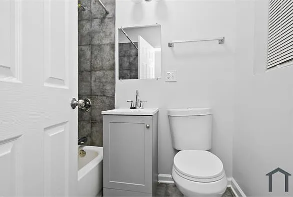 7525 S Kingston Ave #1W — Photo 4