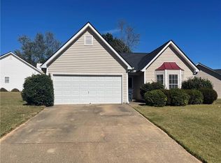 2235 Laurel Pointe Ln, Lawrenceville, GA 30043