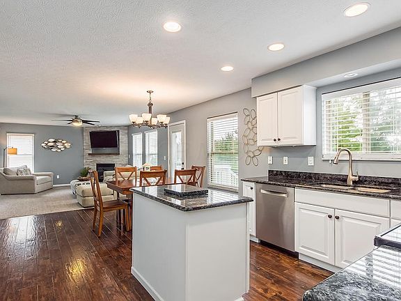 2nd image of 3733 Hickory Rock Dr