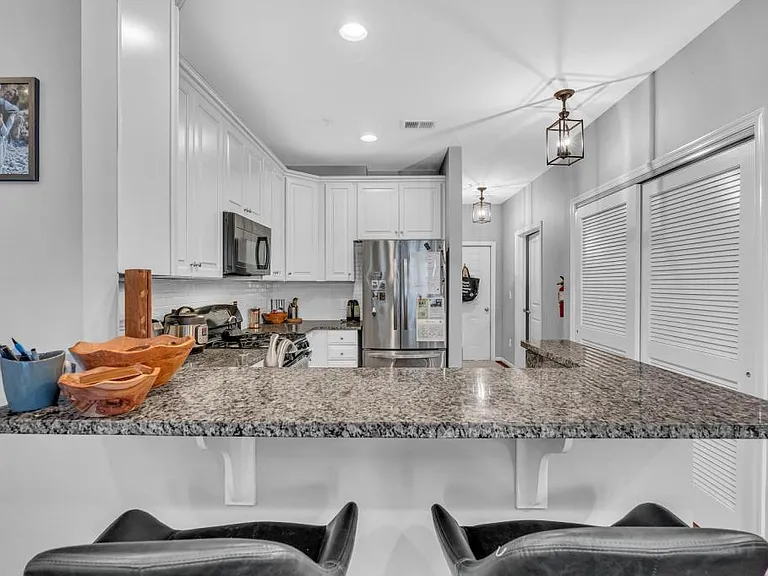 44 Kyle Dr — Photo 4