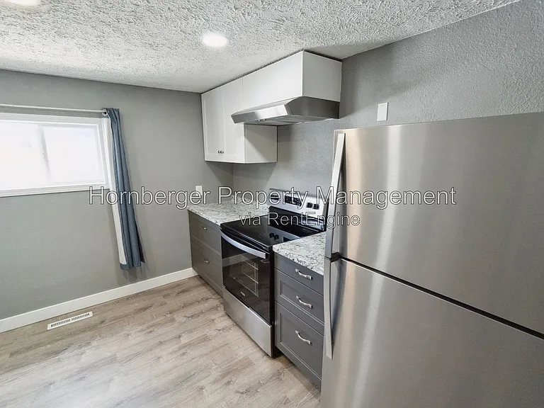 2702 W Boone Ave — Photo 4