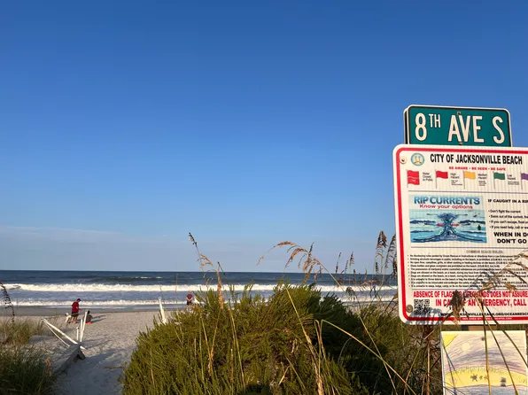 126 8th Ave S APT C, Jacksonville Beach, FL 32250