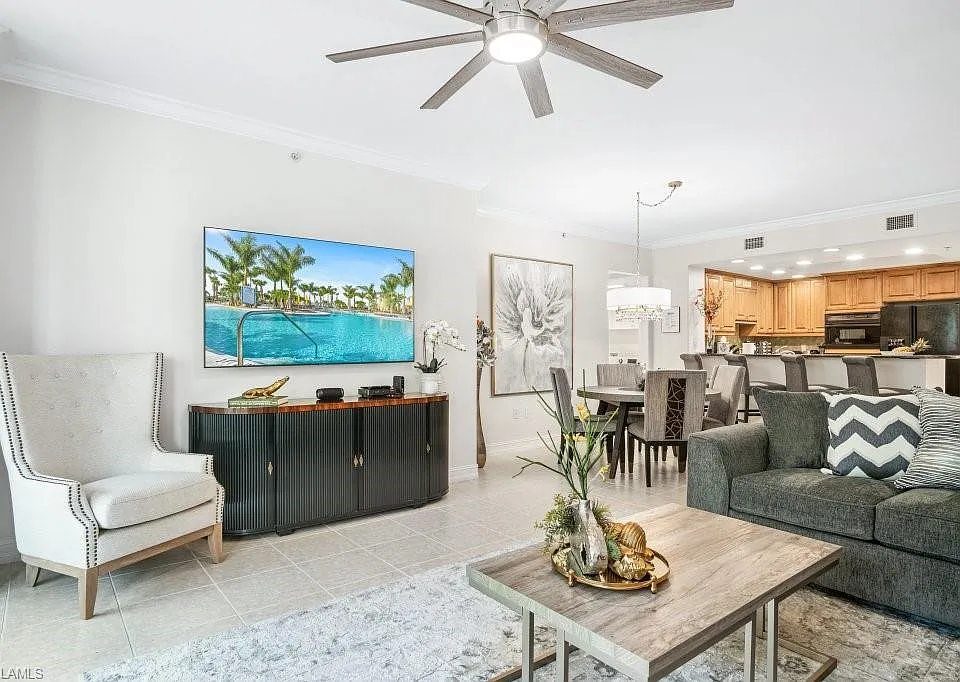 2728 Tiburon Blvd E #A-203