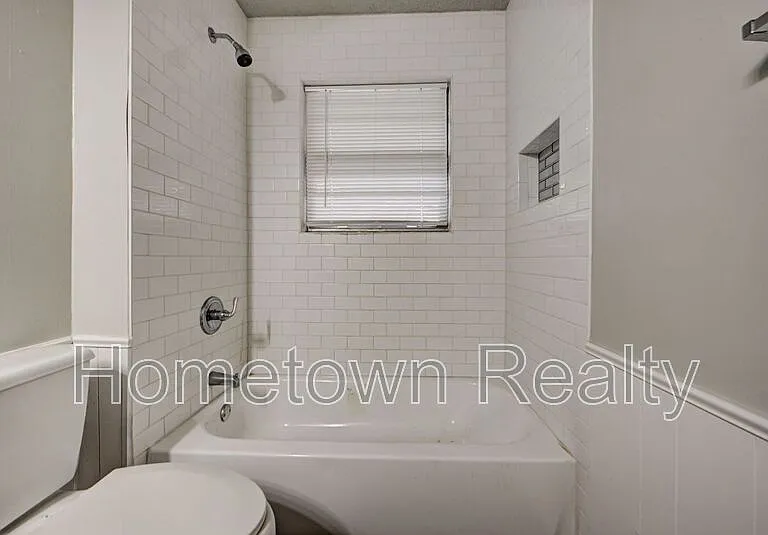 605 W Clarke St — Photo 35