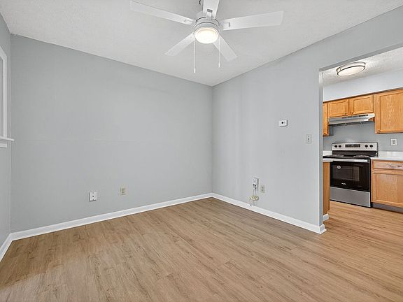 3rd image of 2419 Ohio Ave APT 3