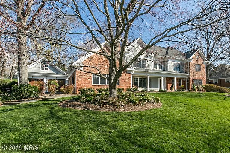 Custom built colonial with detached garage