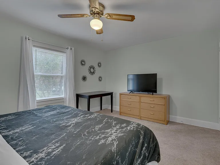 814 N Buchanan Blvd #B — Photo 15